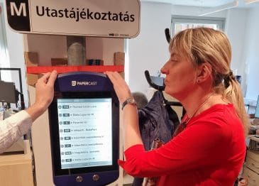 Orsi papercast kijelző